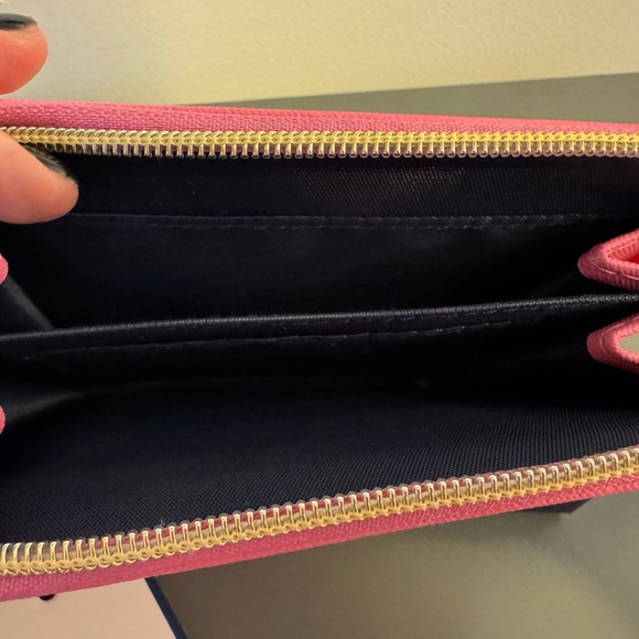 Dabney Lee Pink Strawberry Wristlet Zip Wallet New in Box - Picture 4 of 7
